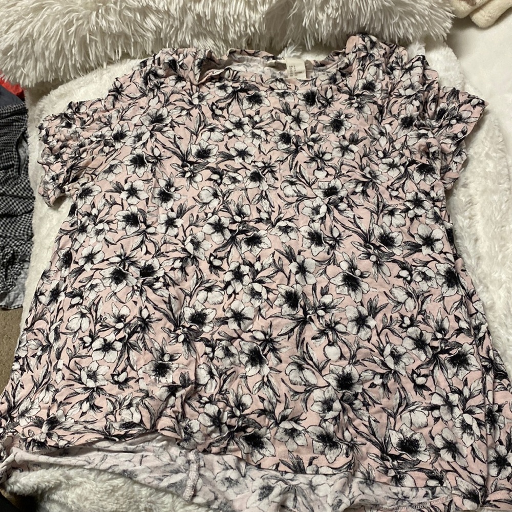 Small short sleeve shirt